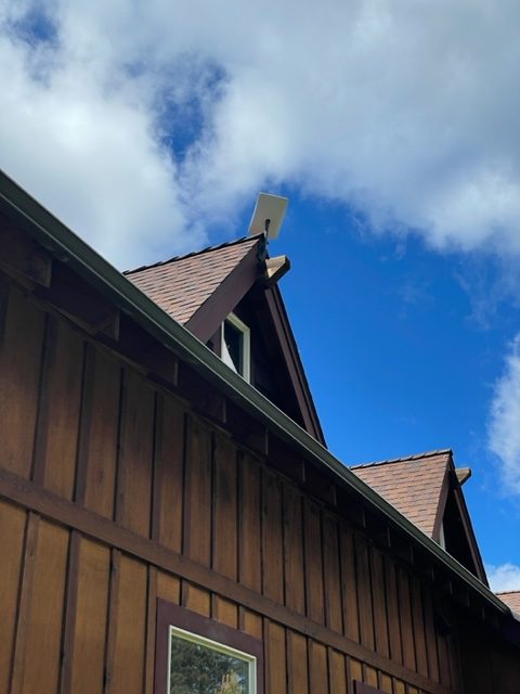 Professional Starlink installation on rooftop